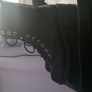 Women's boots